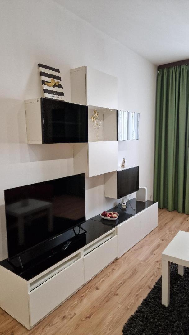 Ferienwohnung Rin Grand Sofmed Bukarest Exterior foto