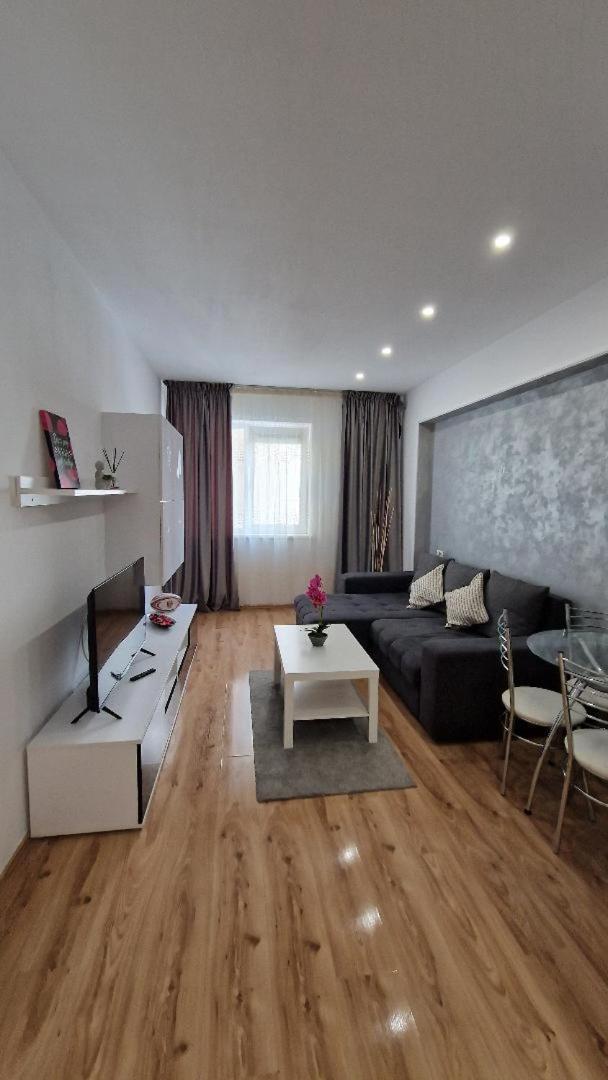 Ferienwohnung Rin Grand Sofmed Bukarest Exterior foto
